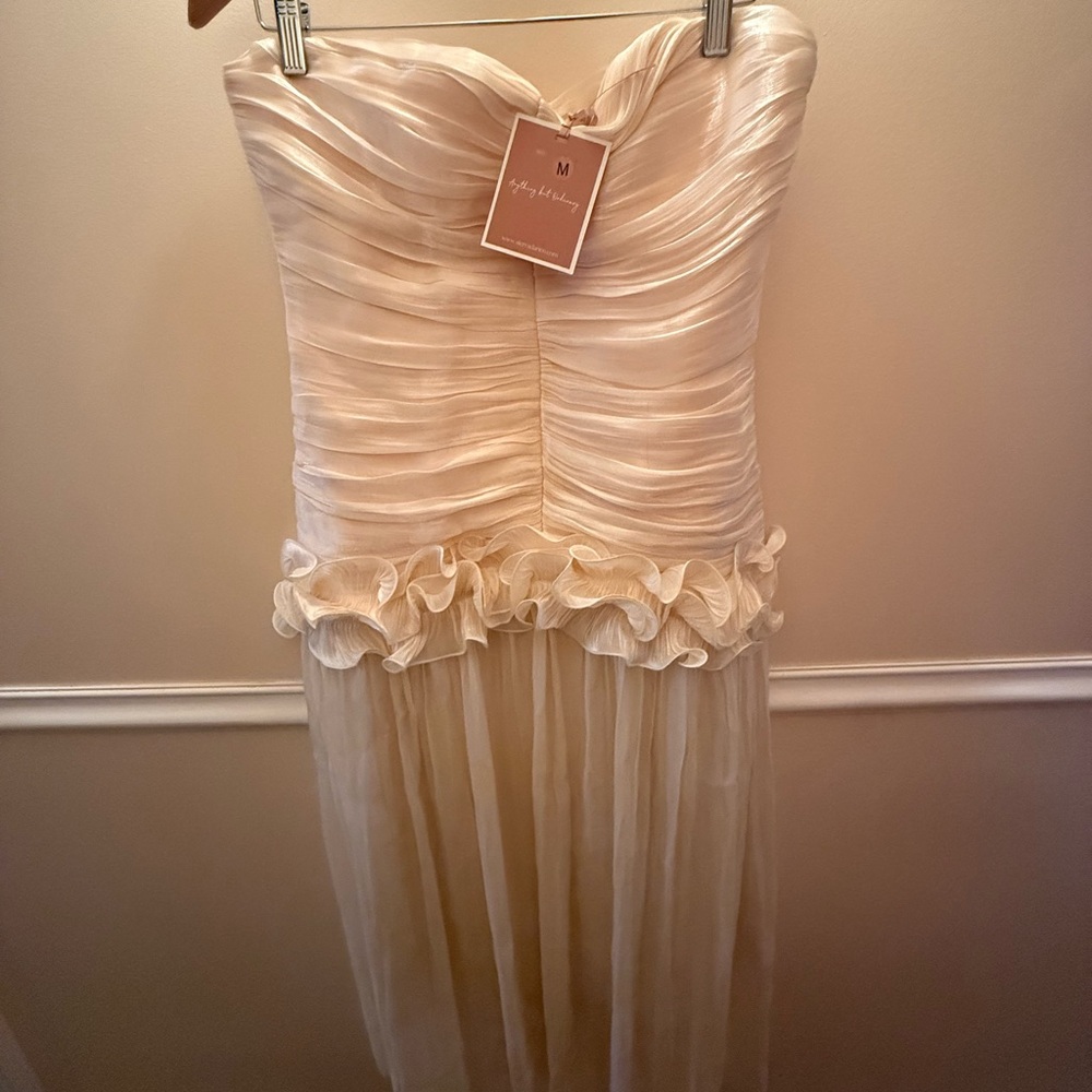 Elegant Cream Strapless Dress